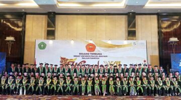 Sidang Senat Terbuka Wisuda ke-XXII Unfari: Cetak Lulusan Unggul dan Berintegritas Tinggi